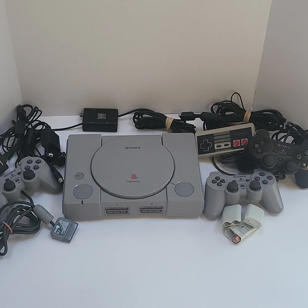 Sony Playstation Model No. SCPH-9001 Console with Accessories Vintage 2000